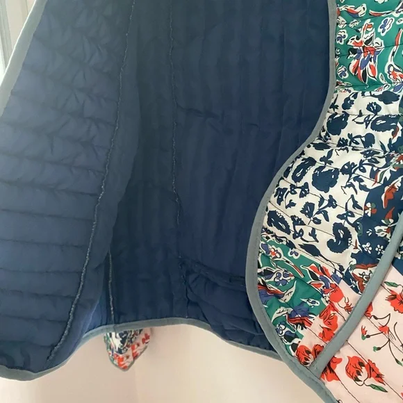 Quilted Patterned Jacket - Picture 3 of 6